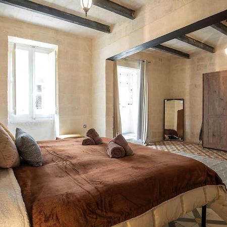 Chic, Stylish & Spacious Flat In Central La Valeta Exterior foto