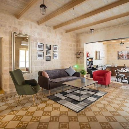 Chic, Stylish & Spacious Flat In Central La Valeta Exterior foto